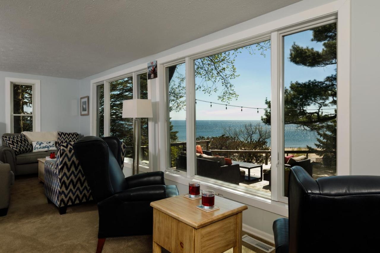Looking Glass Beachfront Inn Grand Haven Kültér fotó